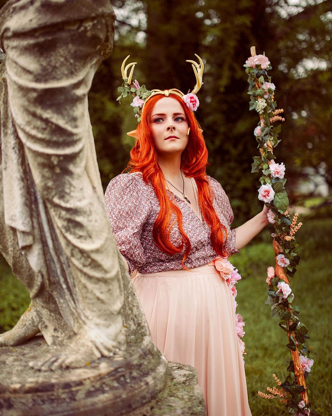 Cosplay outfit accessory skull necklace Raven Skull charm necklace super tiny mini resin bird skull worn by red hair forrest druid queen.